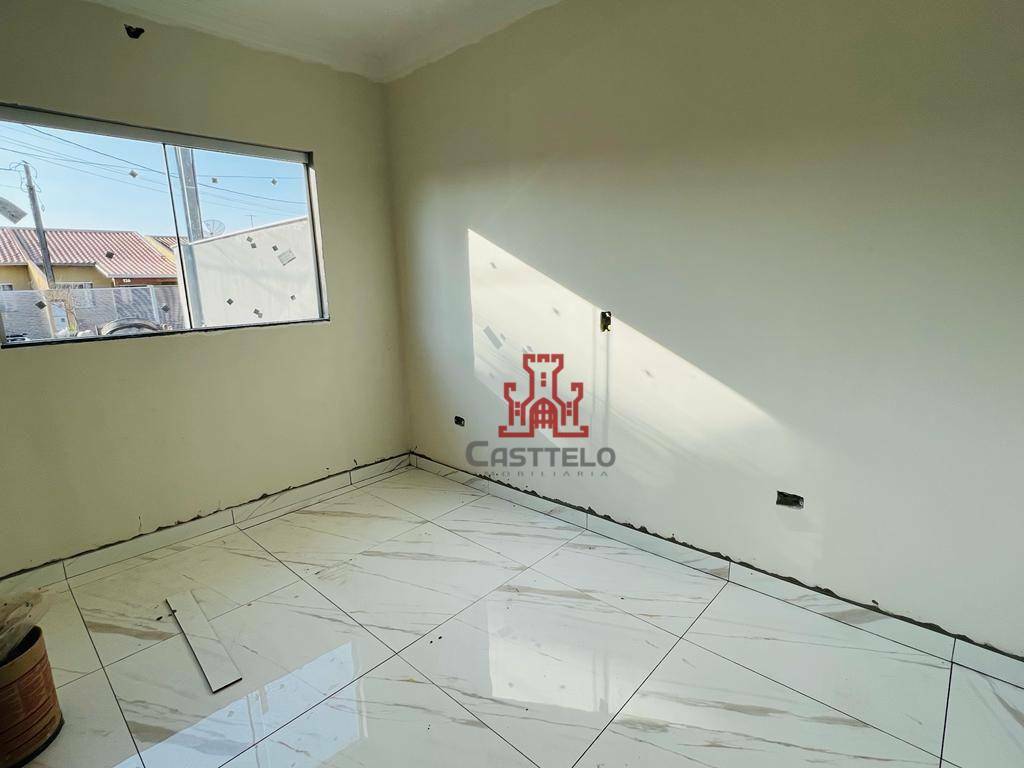 Casa à venda com 3 quartos, 80m² - Foto 4