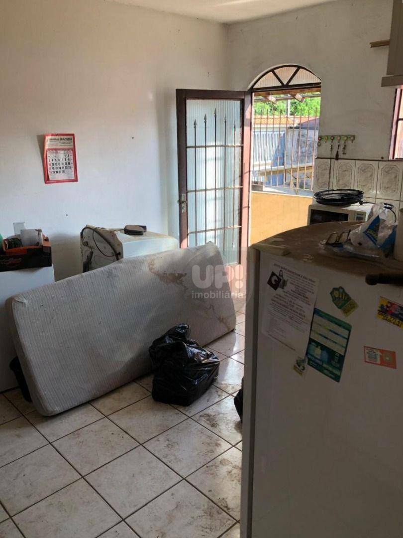 Casa à venda com 3 quartos, 100m² - Foto 18