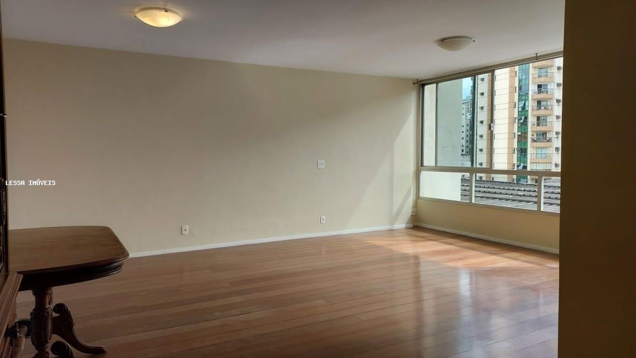 Apartamento à venda com 4 quartos, 200m² - Foto 5