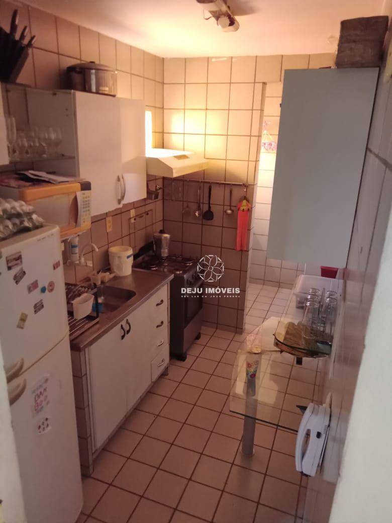 Apartamento à venda com 2 quartos, 65m² - Foto 2