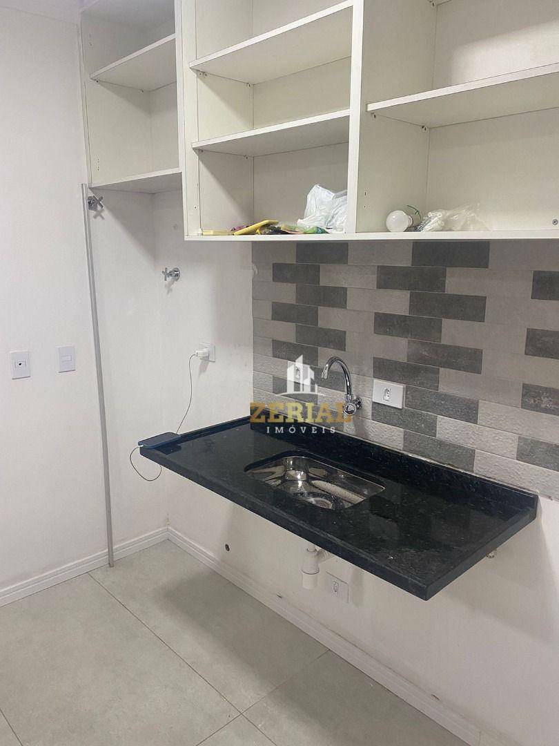 Sobrado à venda com 2 quartos, 60m² - Foto 4