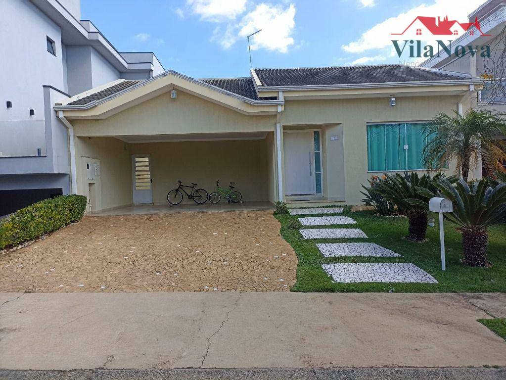 Casa de Condomínio à venda com 3 quartos, 218m² - Foto 1