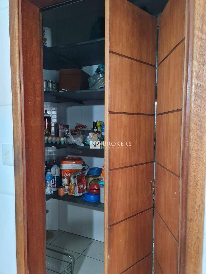 Casa de Condomínio à venda com 4 quartos, 236m² - Foto 8