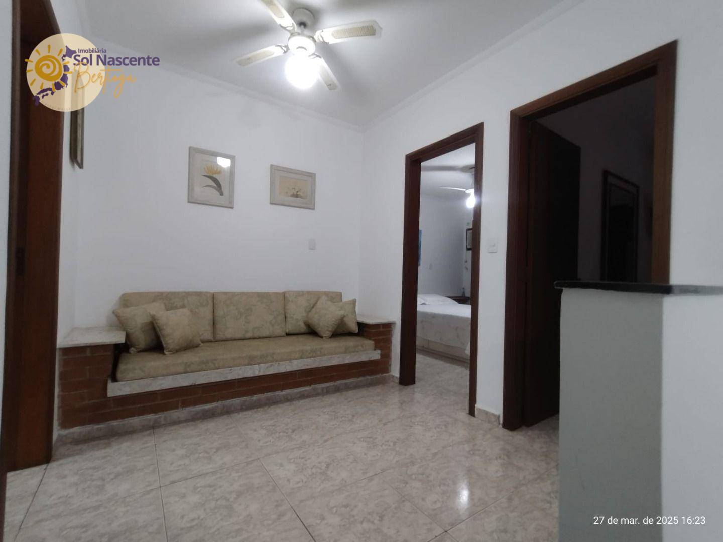 Casa de Condomínio à venda com 4 quartos, 230m² - Foto 3