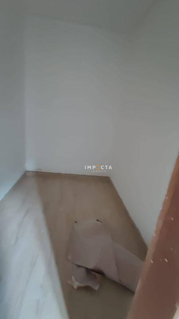 Casa à venda com 3 quartos, 169m² - Foto 14