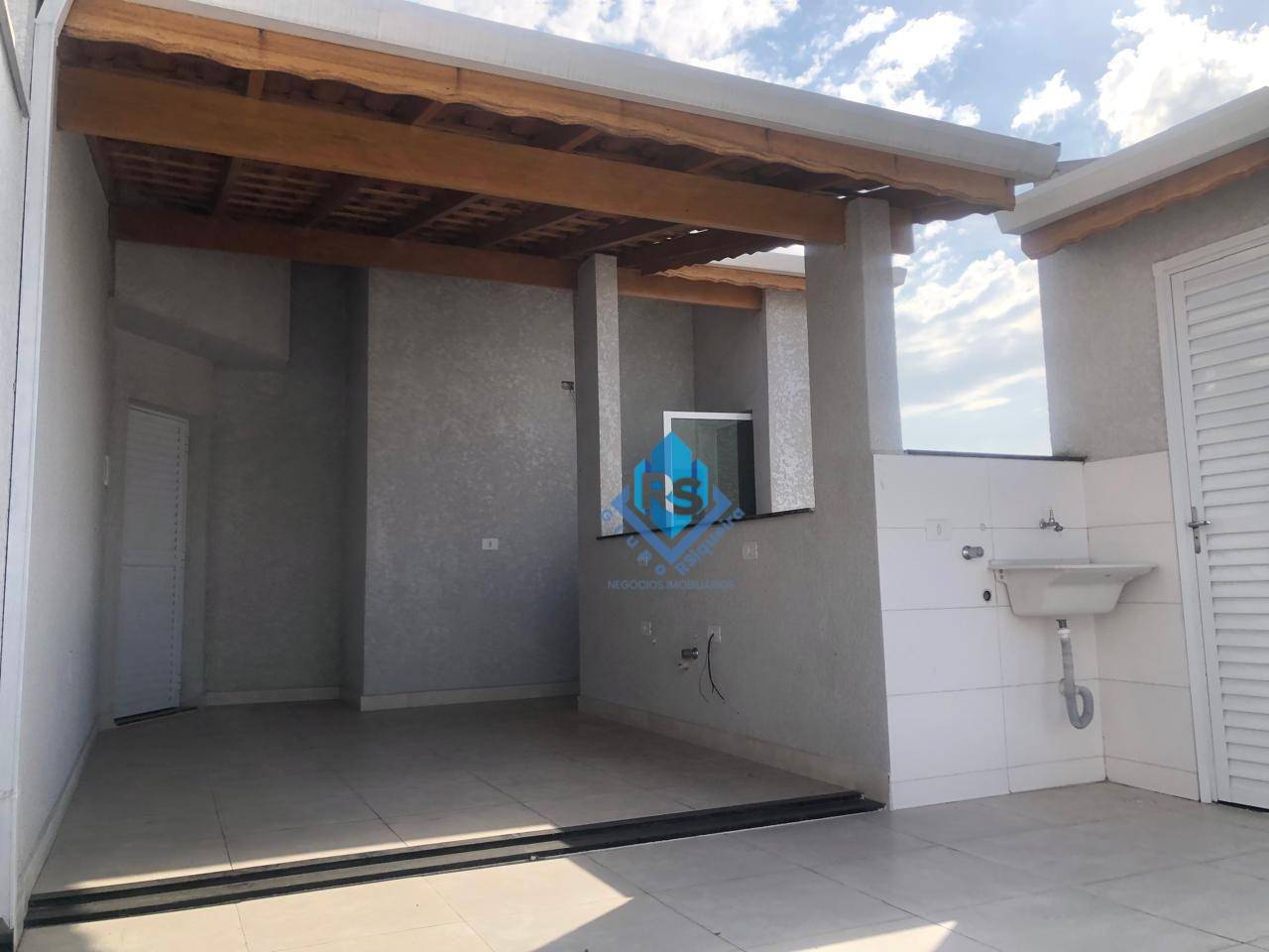 Cobertura à venda com 2 quartos, 43m² - Foto 1