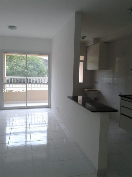 Apartamento à venda com 2 quartos, 74m² - Foto 1