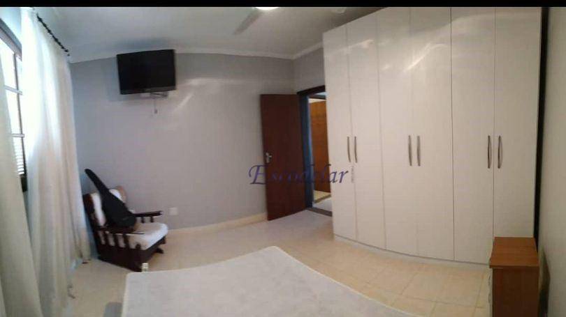 Sobrado à venda com 4 quartos, 350m² - Foto 29