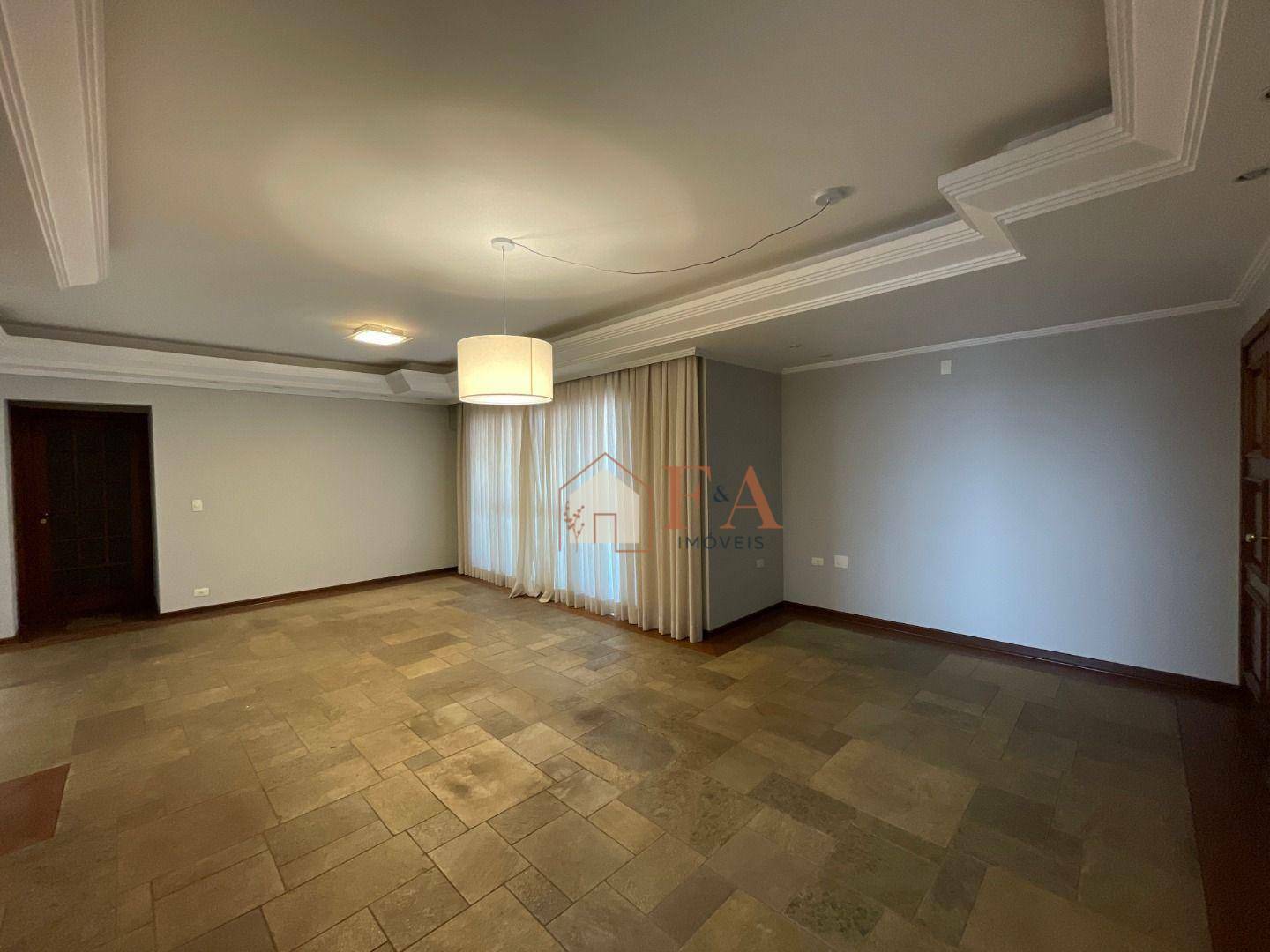 Apartamento à venda com 3 quartos, 185m² - Foto 4