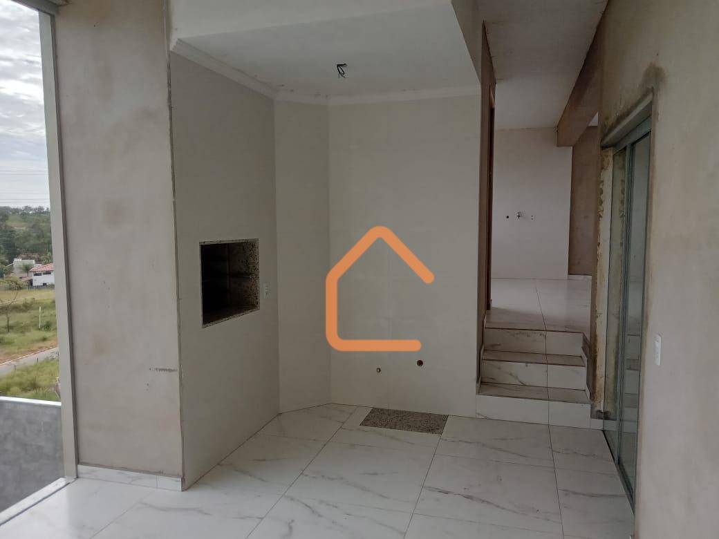 Casa à venda com 3 quartos, 151m² - Foto 14