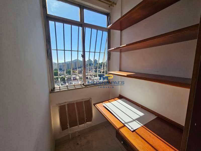 Apartamento à venda com 2 quartos, 70m² - Foto 12