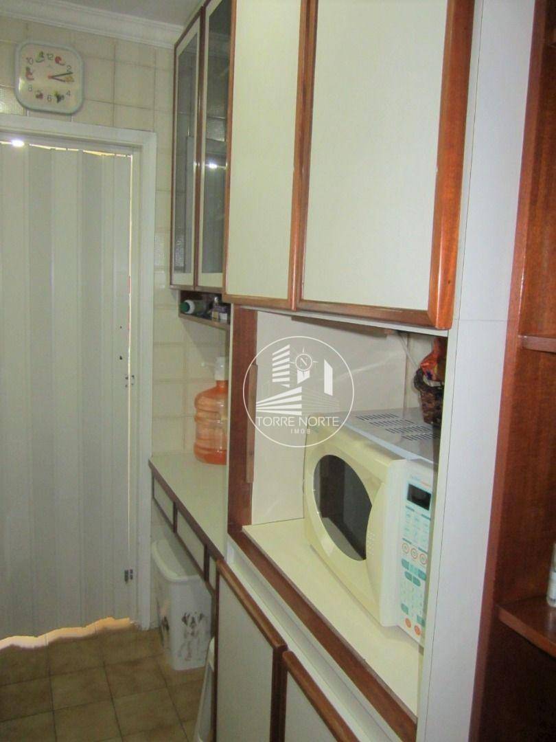 Apartamento à venda com 2 quartos, 70m² - Foto 21