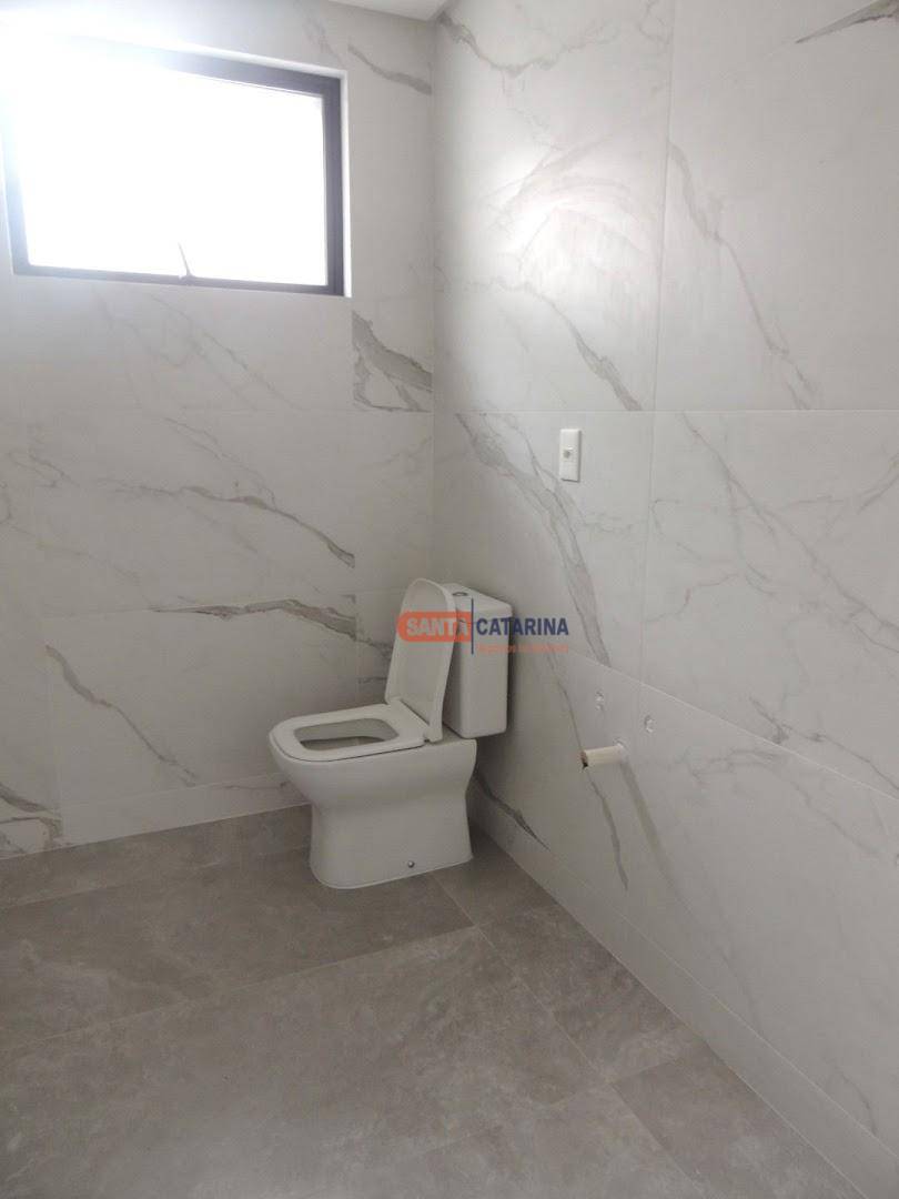 Apartamento à venda com 3 quartos, 191m² - Foto 3