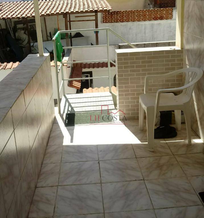 Casa à venda com 5 quartos, 210m² - Foto 6