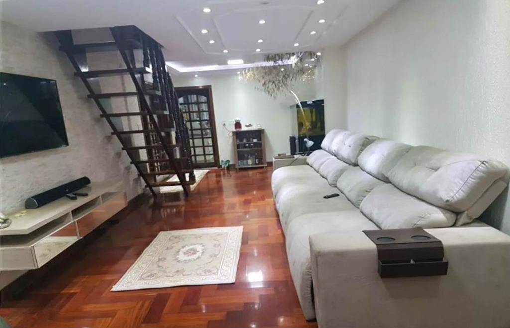 Sobrado à venda com 4 quartos, 350m² - Foto 1