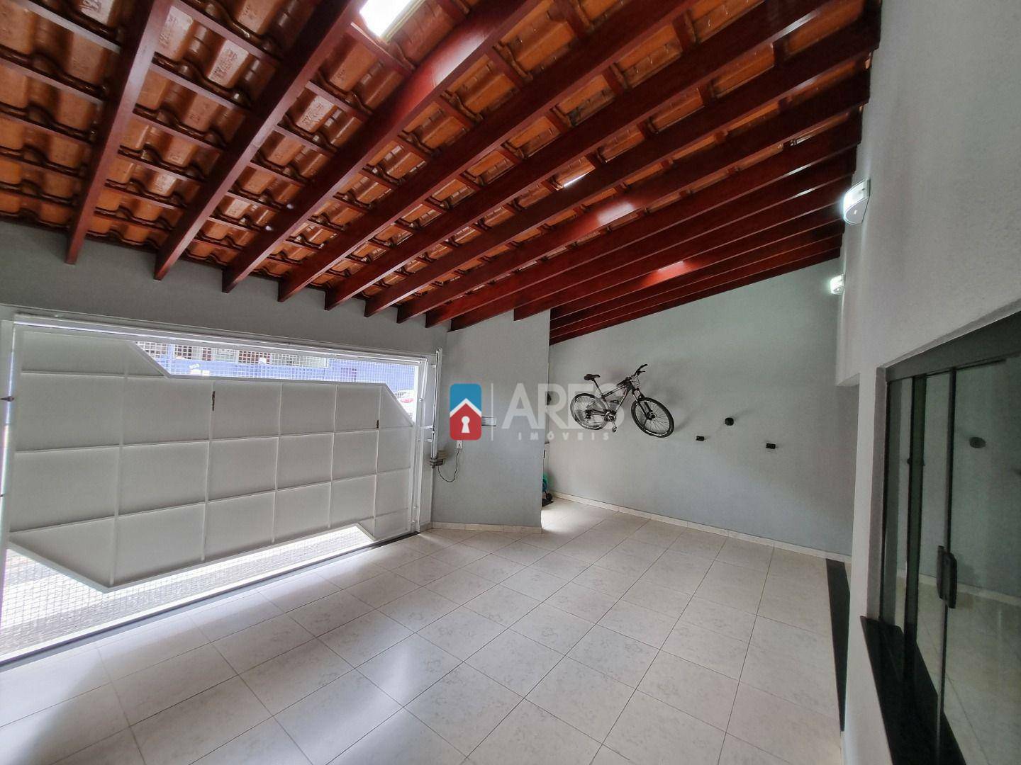 Casa à venda com 2 quartos, 91m² - Foto 3