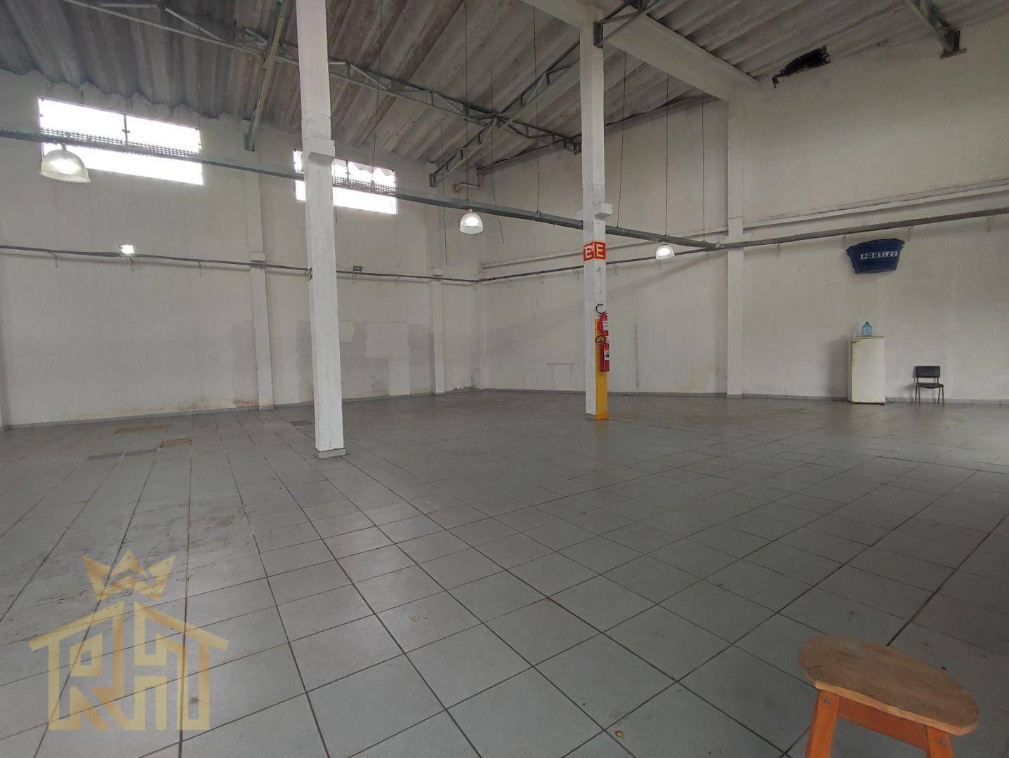 Depósito-Galpão, 800 m² - Foto 1