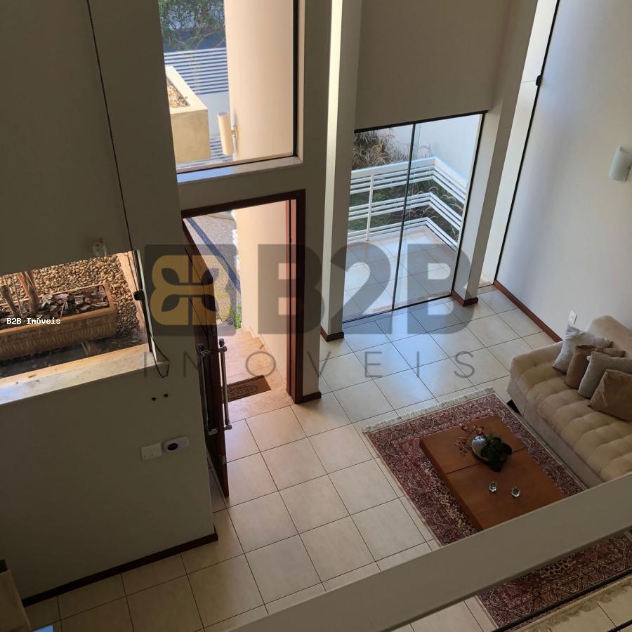 Casa à venda com 3 quartos, 270m² - Foto 38