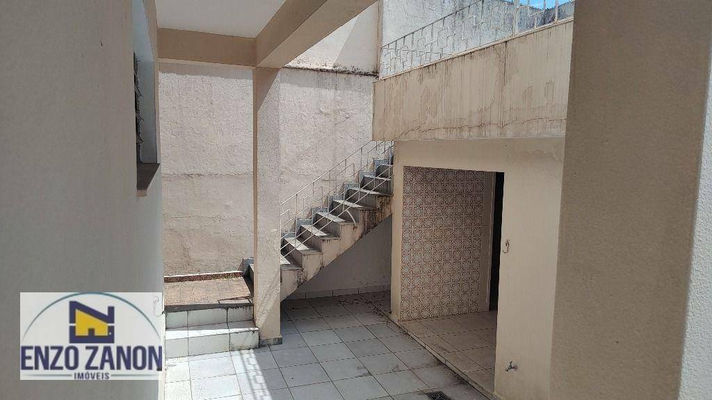 Casa à venda e aluguel com 3 quartos, 258m² - Foto 31