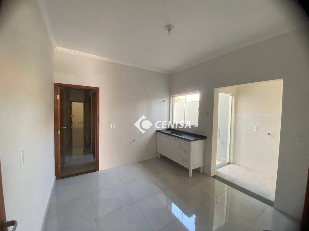 Casa à venda com 3 quartos, 106m² - Foto 5