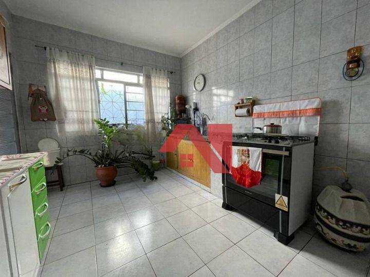 Casa à venda com 4 quartos, 256m² - Foto 6