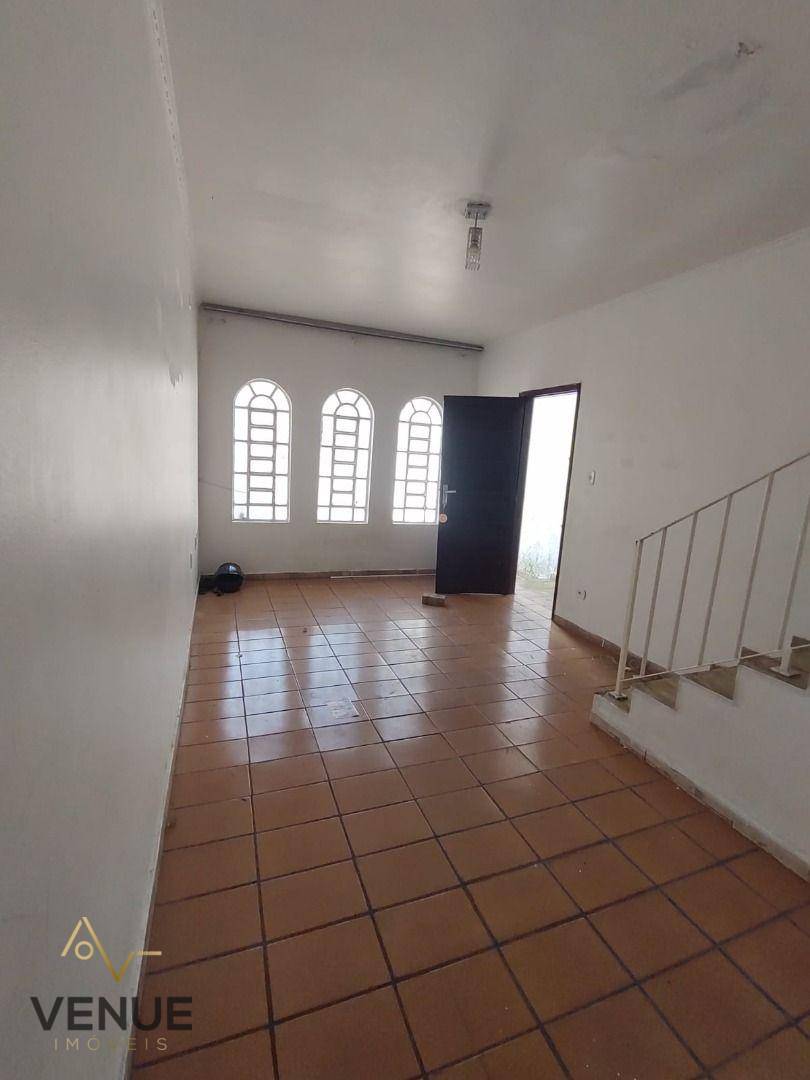 Sobrado à venda com 2 quartos, 68m² - Foto 1