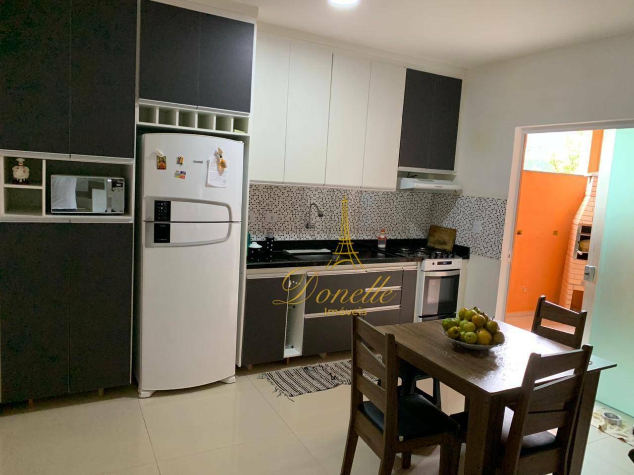 Casa à venda com 2 quartos, 85m² - Foto 2