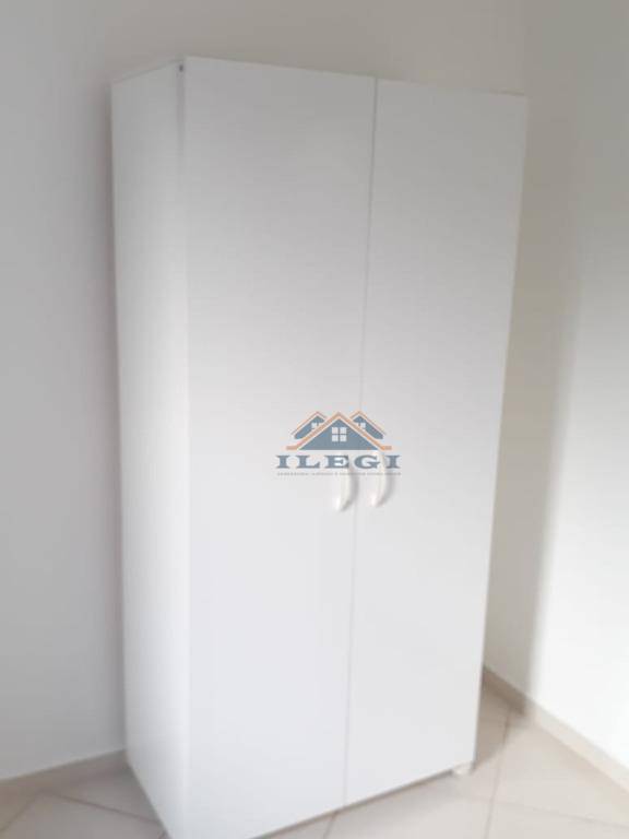 Apartamento para alugar com 3 quartos, 75m² - Foto 9