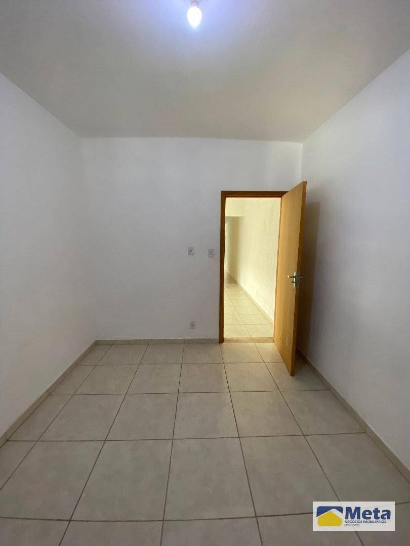 Casa para alugar com 2 quartos, 90m² - Foto 8