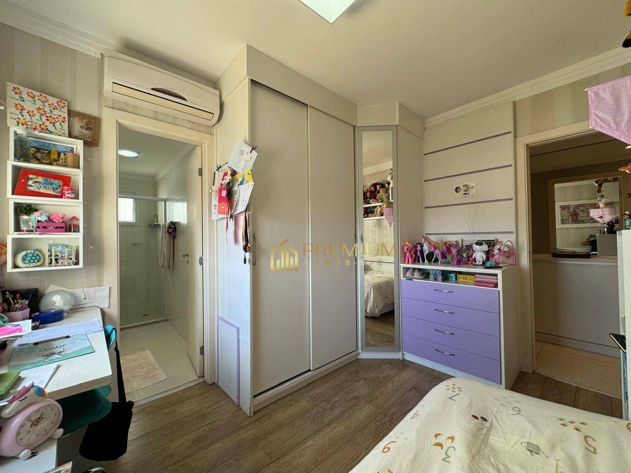 Apartamento à venda com 4 quartos, 233m² - Foto 17