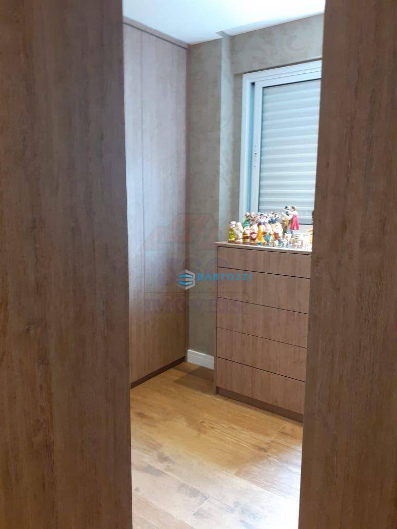 Apartamento à venda com 3 quartos, 105m² - Foto 18