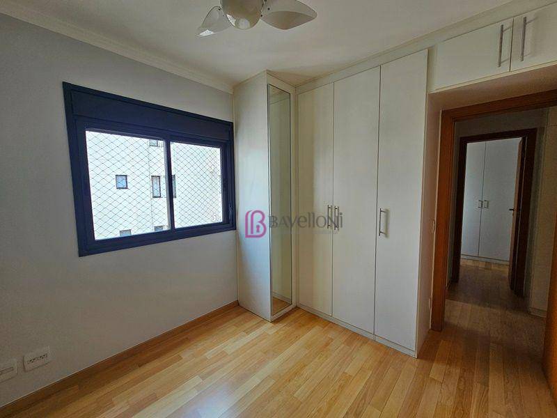 Apartamento para alugar com 3 quartos, 130m² - Foto 19