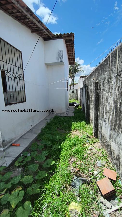 Casa à venda com 2 quartos, 70m² - Foto 18