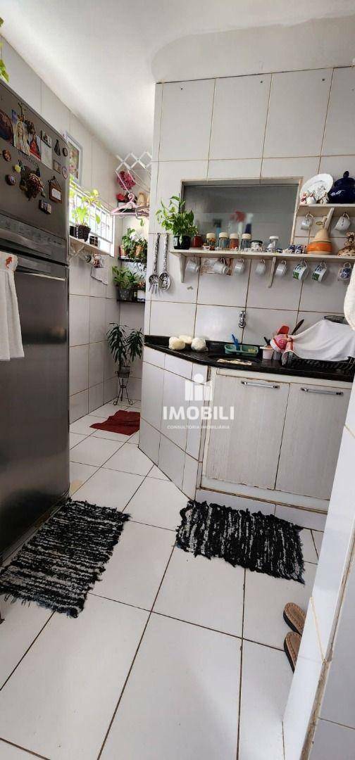 Apartamento à venda com 2 quartos, 67m² - Foto 7