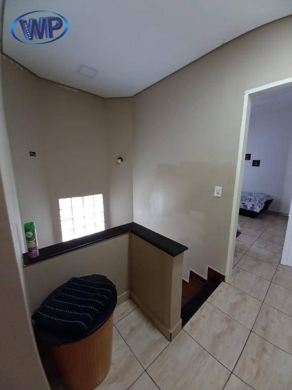 Sobrado à venda com 2 quartos, 240m² - Foto 19