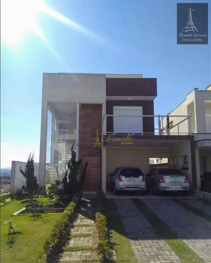 Sobrado à venda com 4 quartos, 311m² - Foto 1