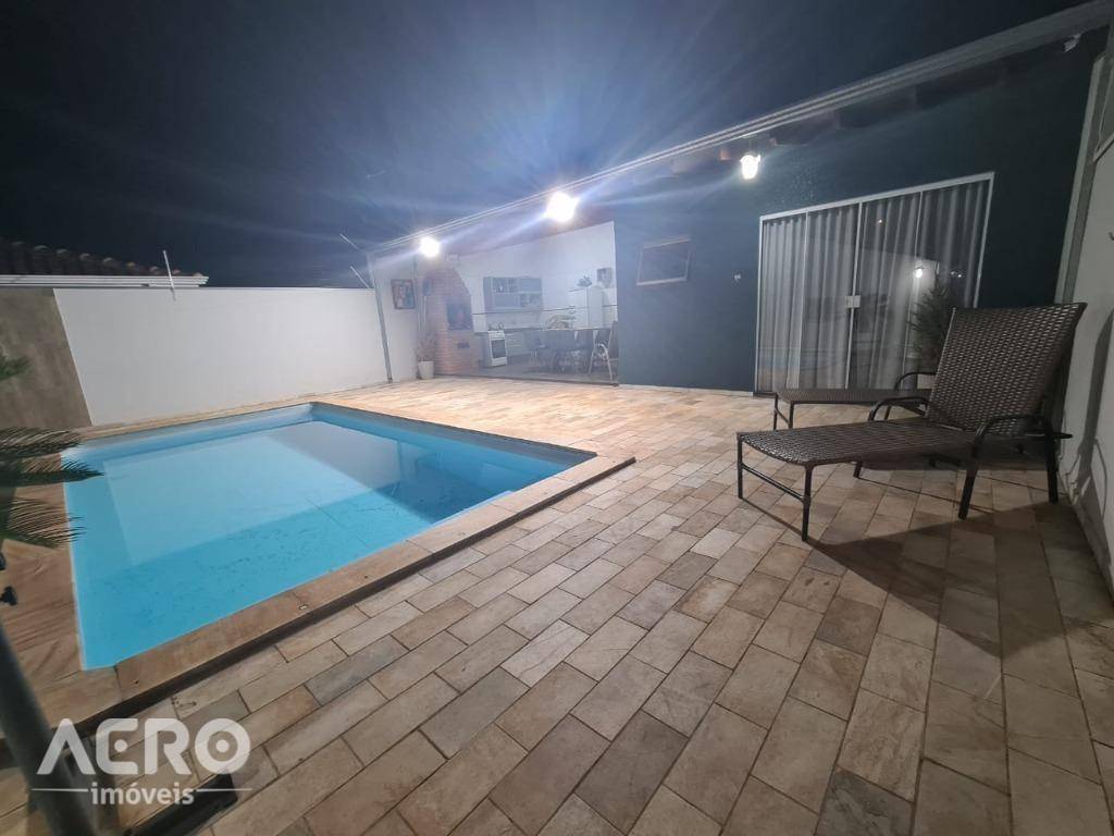 Casa à venda com 3 quartos, 205m² - Foto 16