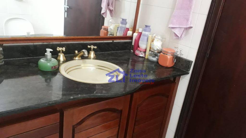 Sobrado à venda com 3 quartos, 190m² - Foto 2