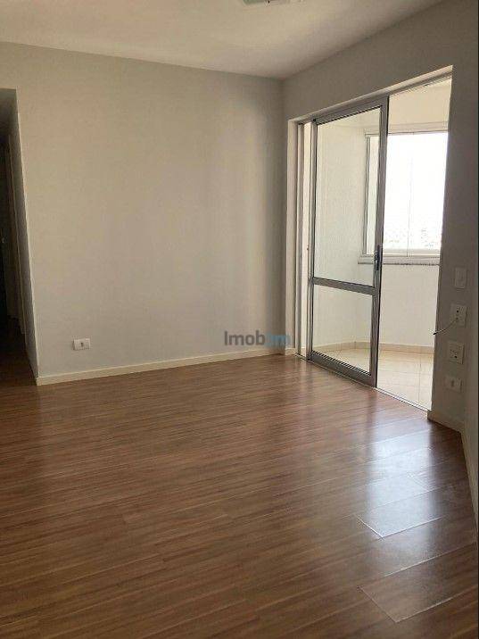 Apartamento para alugar com 3 quartos, 72m² - Foto 5