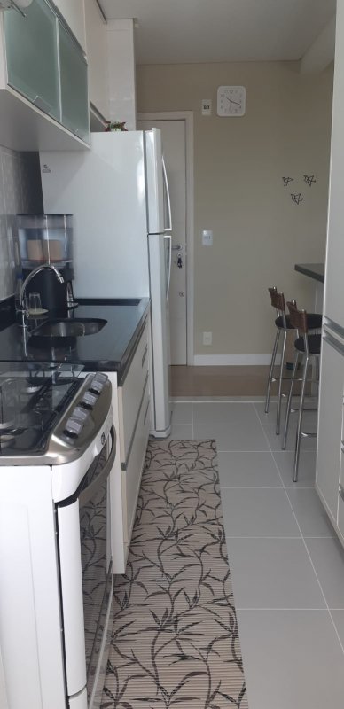 Apartamento à venda com 2 quartos, 56m² - Foto 2