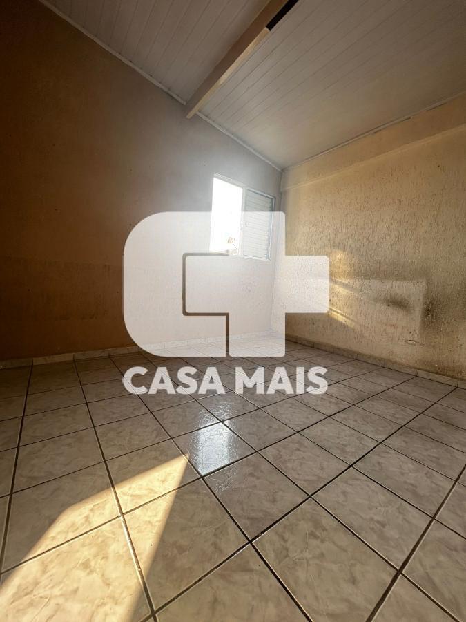 Casa à venda com 6 quartos, 250m² - Foto 8