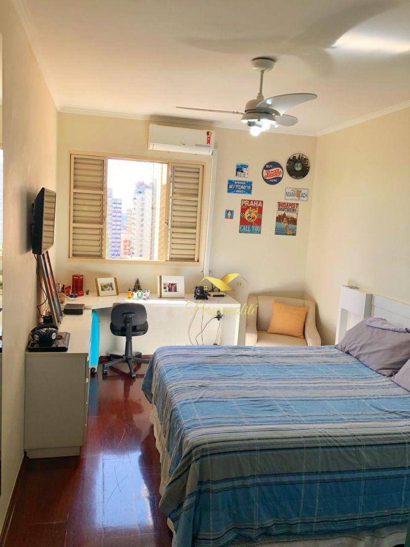 Apartamento à venda com 4 quartos, 198m² - Foto 10