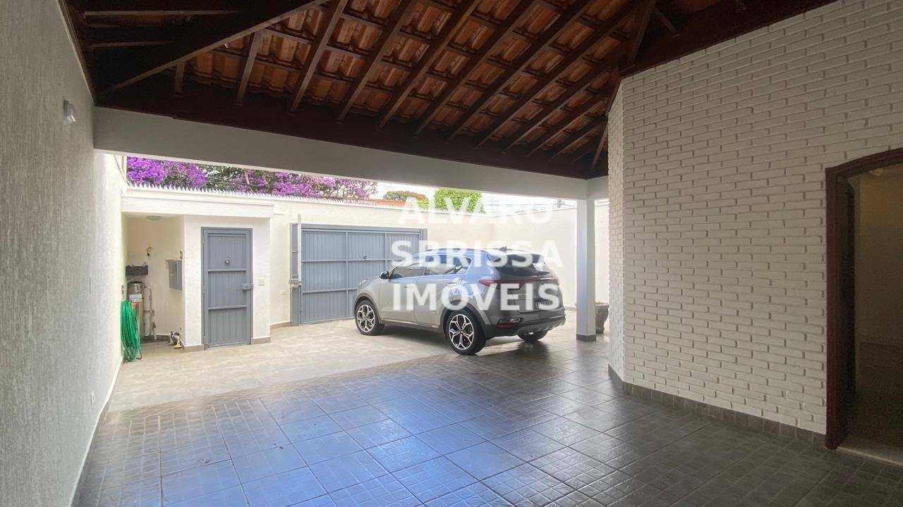 Casa à venda com 3 quartos, 272m² - Foto 16