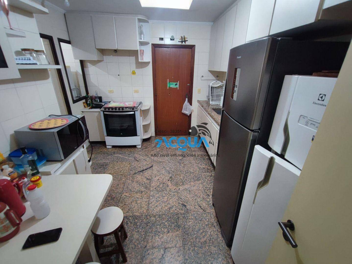 Cobertura à venda com 4 quartos, 250m² - Foto 3