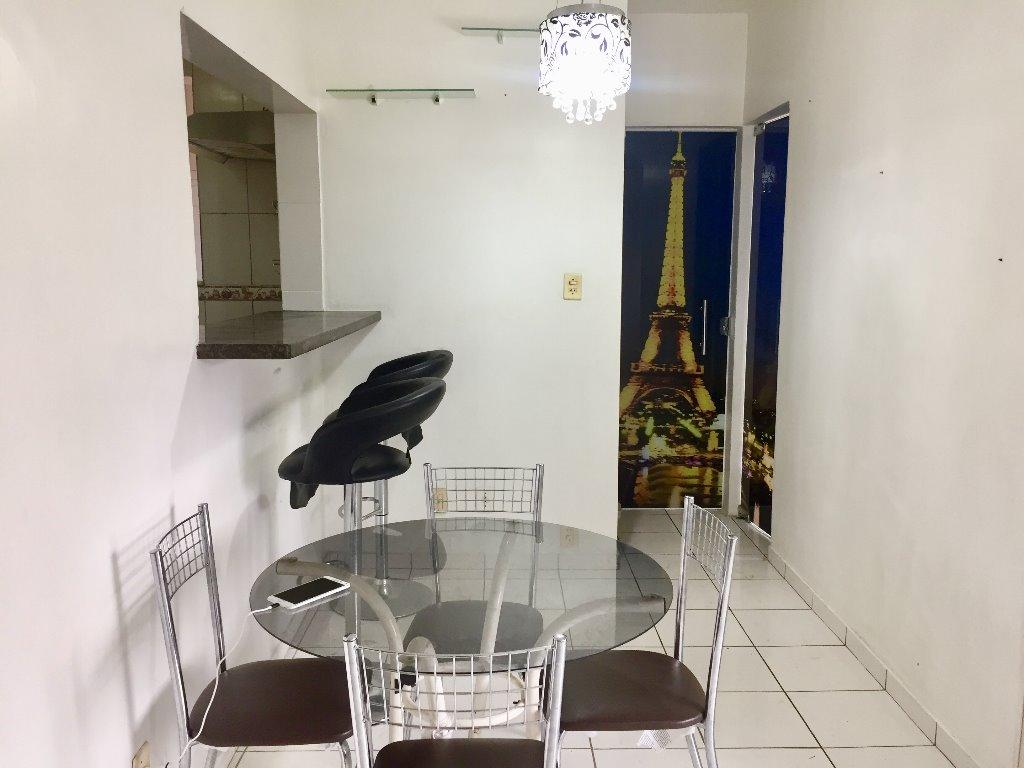 Apartamento à venda com 2 quartos, 60m² - Foto 1