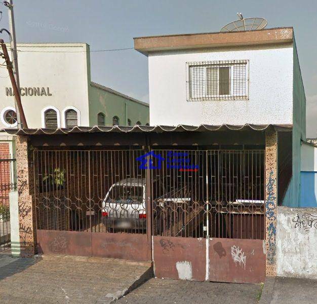 Sobrado à venda com 3 quartos, 336m² - Foto 1