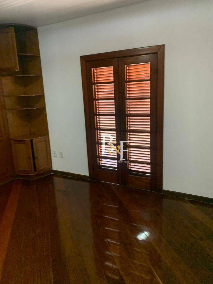 Casa de Condomínio para alugar com 3 quartos, 270m² - Foto 13