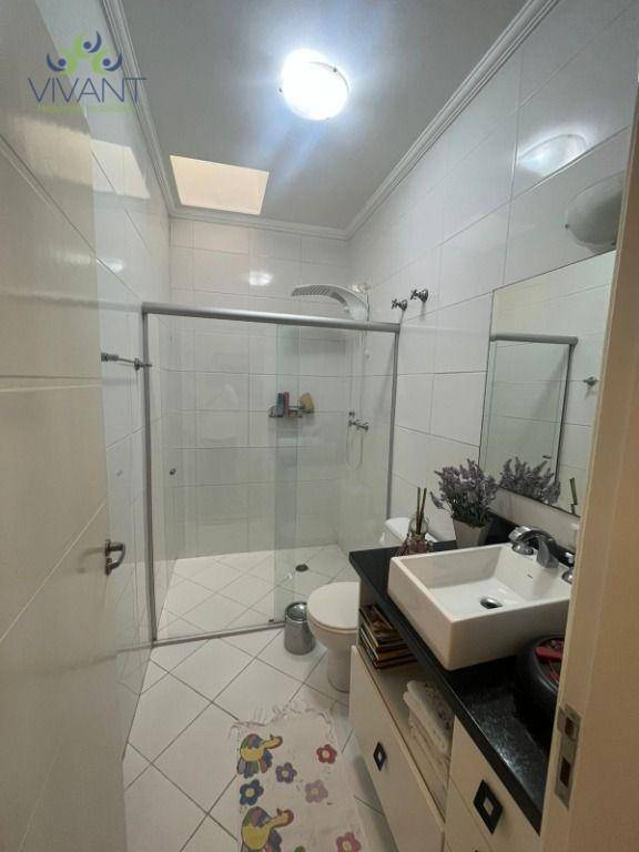 Sobrado à venda com 4 quartos, 200m² - Foto 5