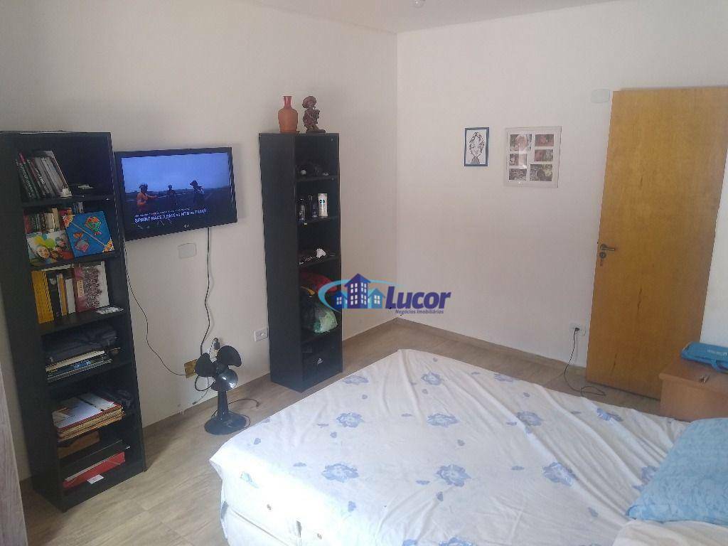 Sobrado à venda com 3 quartos, 190M2 - Foto 2