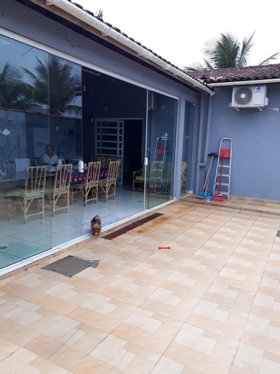 Casa à venda com 3 quartos, 250m² - Foto 1